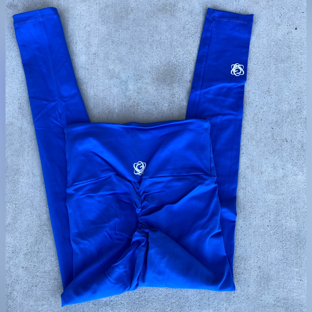Vibrant Blue Women's Booty scrunch Leggings